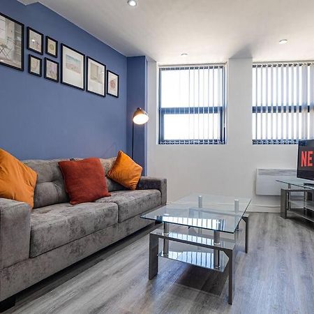 Entire 1 Bed Apt In The Centre Of Стокпорт Екстериор снимка